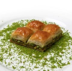 Bakkal Hasan Gaziantep Fıstıklı Yaş Baklava