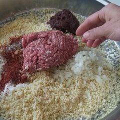 Bakkal Hasan Gaziantep Usulü Salçalı Ekşili Ufak Köfte (Özel Ev Yapımı)